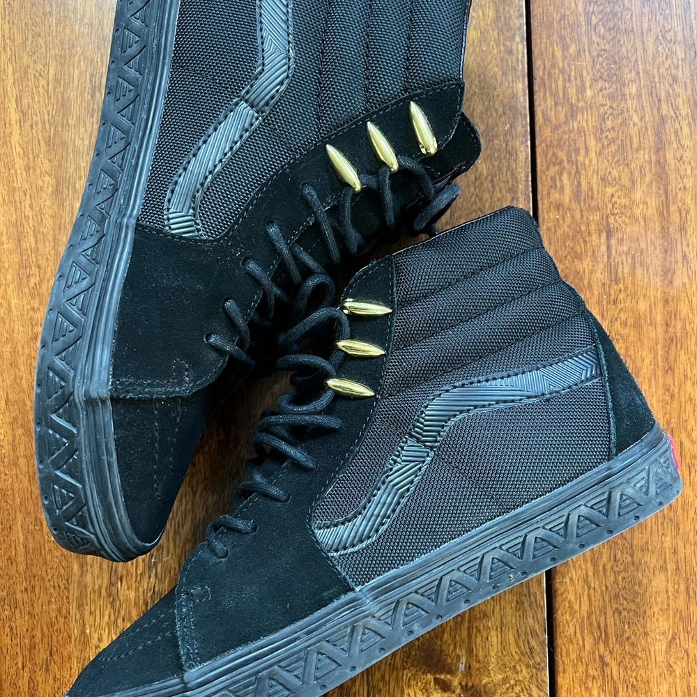 Vans X Marvel ‘Black Panther’ hi tops - Mens US size 9